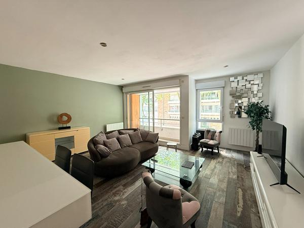 Appartement T4 de 90m² proche place du commando