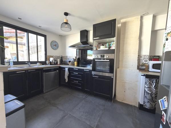 Maison – PONS – MAISON EN PIERRES DE CARACTÈRE (181 m²) – 6 PIÈCES