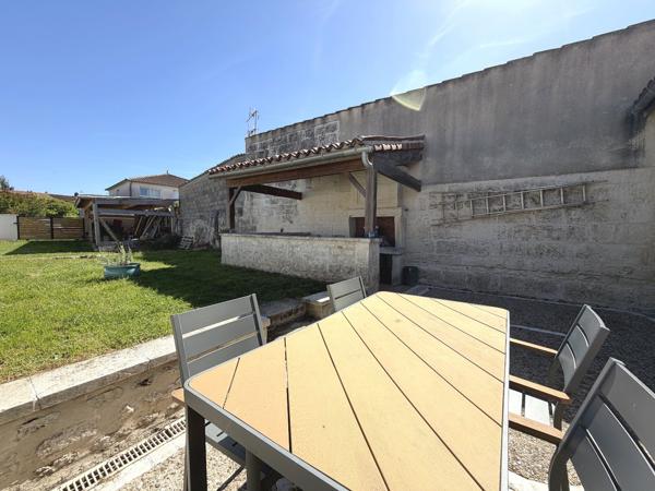 Maison – PONS – MAISON EN PIERRES DE CARACTÈRE (181 m²) – 6 PIÈCES