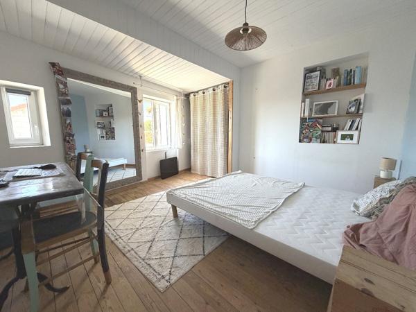 Maison – PONS – MAISON EN PIERRES DE CARACTÈRE (181 m²) – 6 PIÈCES