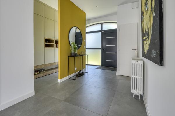 Maison
                                                                                                                                                                                                                                                                                                                        8 pièce(s)                                                                                                                                                                                                          5 chambre(s)                                                                                                                                                                                                          267  m²