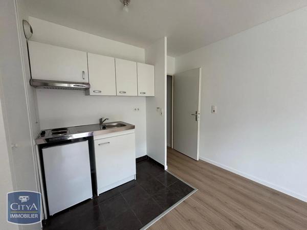 Appartement à louer 1 pièce 25.01m² Châtenay-Malabry (92290)