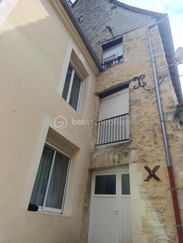 Immeuble de 160,99 m²