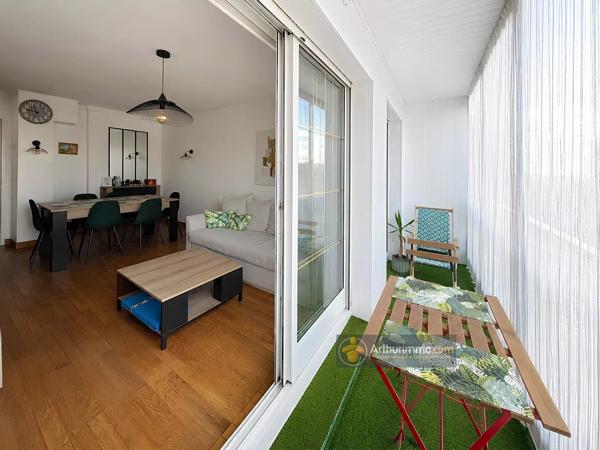 Vente                                                      Appartement
                        
                     3 pièces                      59 m2                     à Saint-Jean-de-Monts