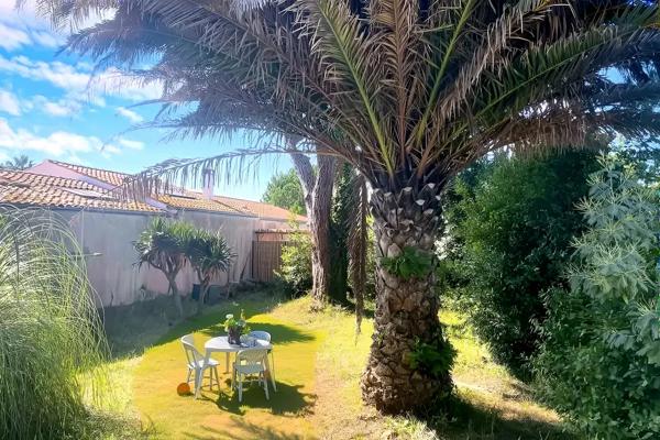 Maison individuelle d'environ 100 m2 avec jardin de 550 m2,