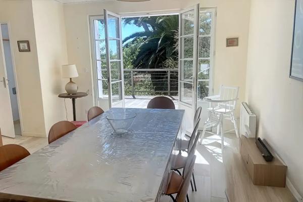 Maison individuelle d'environ 100 m2 avec jardin de 550 m2,
