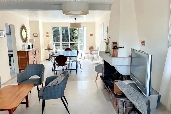 Maison individuelle d'environ 100 m2 avec jardin de 550 m2,