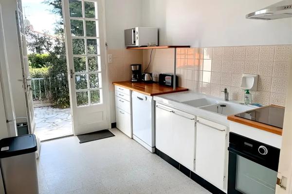 Maison individuelle d'environ 100 m2 avec jardin de 550 m2,
