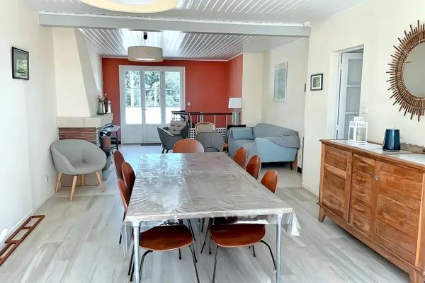 Maison individuelle d'environ 100 m2 avec jardin de 550 m2,