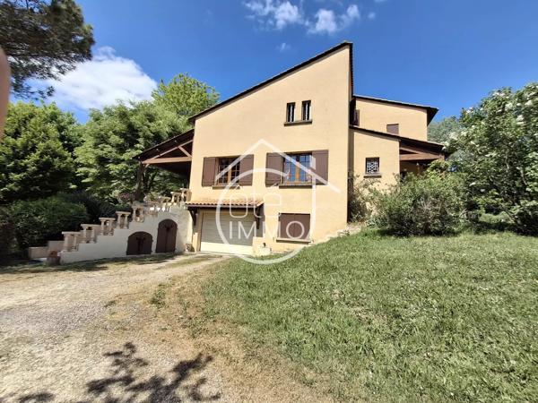 LEMBRAS : Superbe maison de 220m² avec vue sur étang