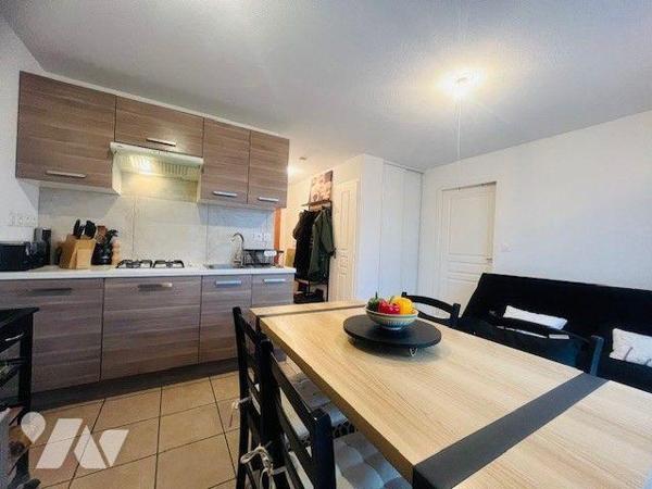 Appartement à Vendre à Saint-Alban-Leysse 

Nous vous proposons à la vente cet appartement de...