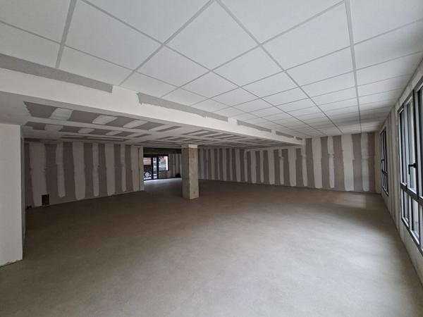 Local commercial La Roche Sur Yon 124 m2 , La roche sur yon