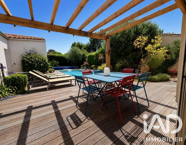 Maison à vendre 10 pièces 239 m² Périgny