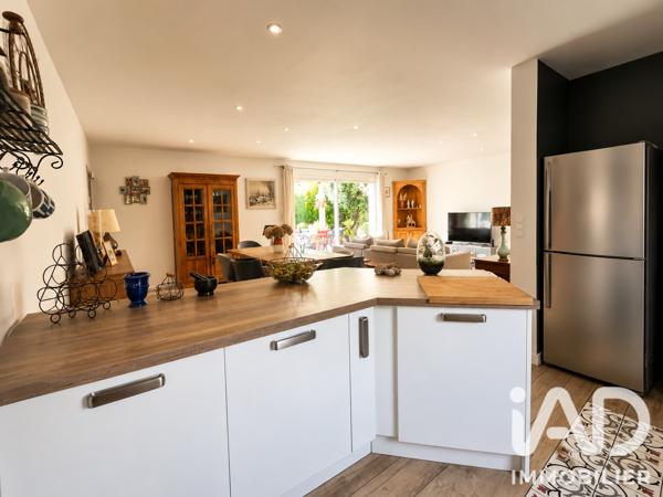 Maison à vendre 10 pièces 239 m² Périgny