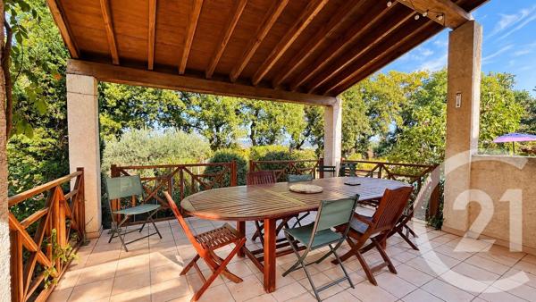 Maison à vendre  8 pièces - 200 m 2   VAUVERT  - 30