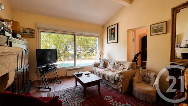 Maison à vendre  8 pièces - 200 m 2   VAUVERT  - 30