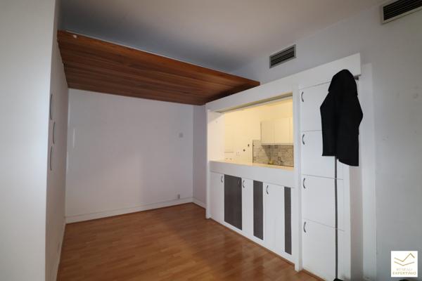 Marseille (13008) LOCATION LA CADENELLE T2 AVEC BALCON ET CAVE...