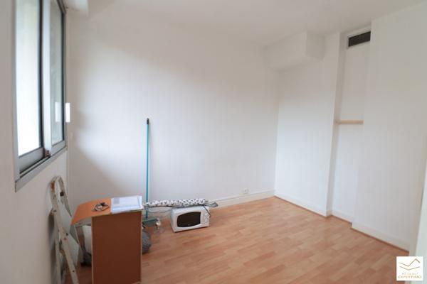 Marseille (13008) LOCATION LA CADENELLE T2 AVEC BALCON ET CAVE...