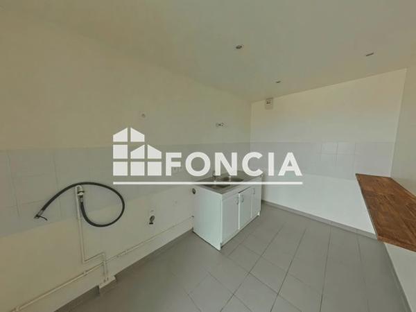 Location Appartement 4 pièces 97.7 m² - 54 BIS B RUE DENIS PAPIN Pantin 93500