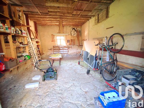 Maison rustique 4 pièces de 89 m² à Dampierre-sous-Bouhy (58310)