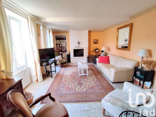 Maison rustique 4 pièces de 89 m² à Dampierre-sous-Bouhy (58310)