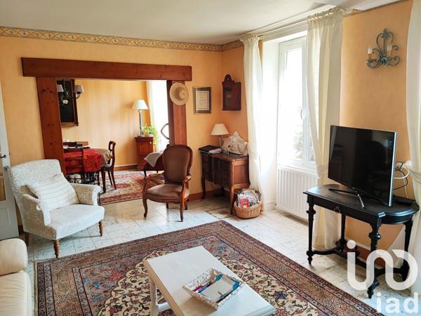 Maison rustique 4 pièces de 89 m² à Dampierre-sous-Bouhy (58310)