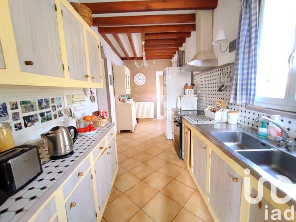Maison rustique 4 pièces de 89 m² à Dampierre-sous-Bouhy (58310)