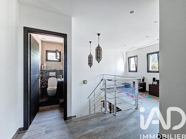 Maison à vendre 6 pièces 160 m² Cluses