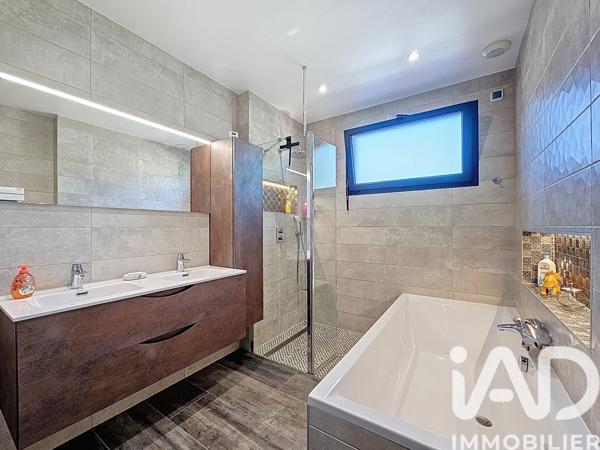 Maison à vendre 6 pièces 160 m² Cluses