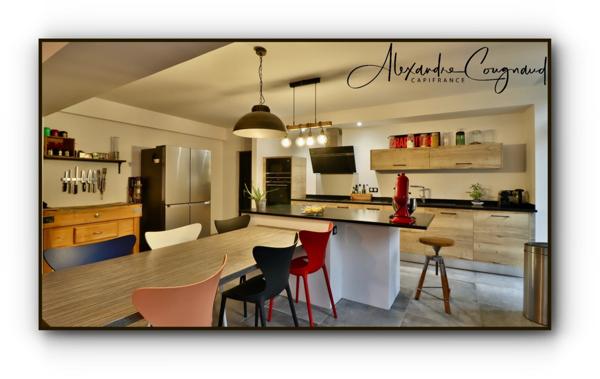 Maison à vendre 9 pièces DOURGNE (81) - 307 m² grand jardin clos piscine et dépendance