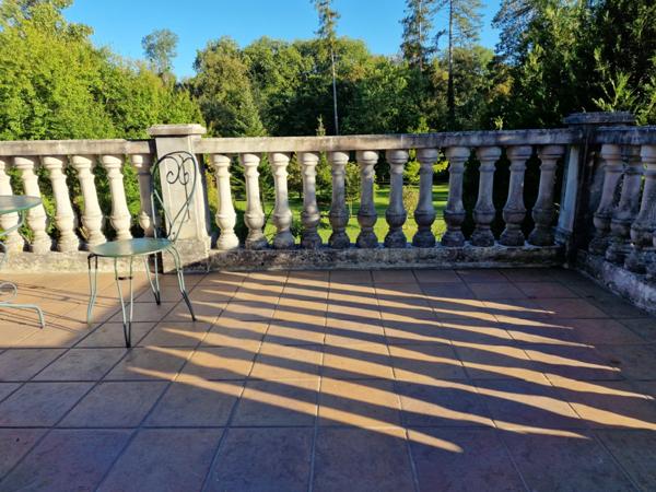 Dpt Vosges (88), à vendre proche de CONTREXEVILLE immeuble de 5 APPARTEMENTS accès PARC THERMAL