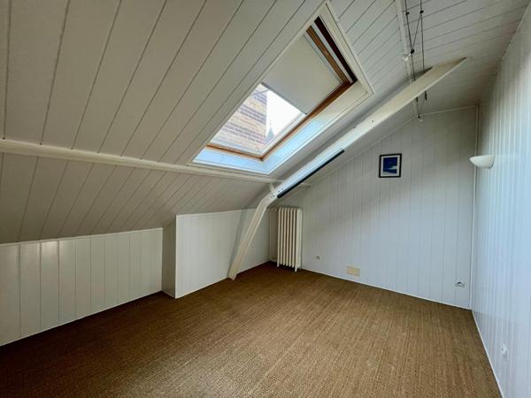 Appartement T3 mansardé 50,45 m² avec cave et parking à Sens