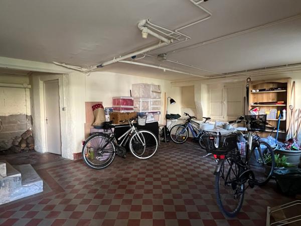 Appartement T3 mansardé 50,45 m² avec cave et parking à Sens
