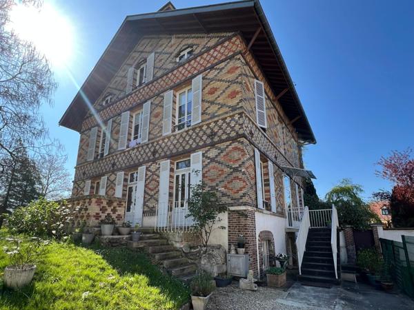 Appartement T3 mansardé 50,45 m² avec cave et parking à Sens