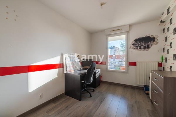 Les hauts de st aubin - t5 avec terrasse - double parking