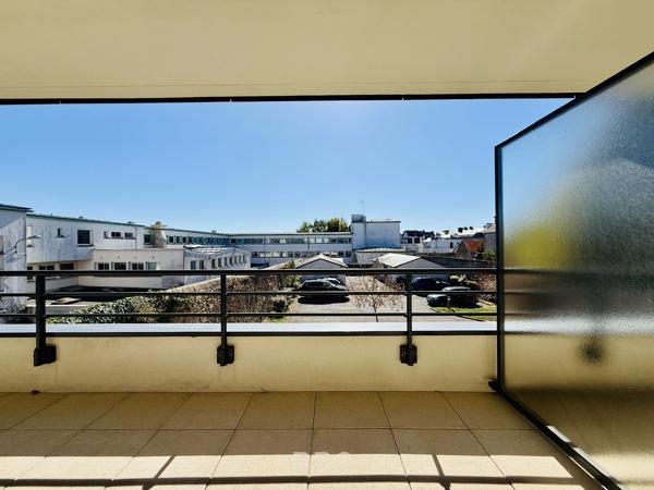 APPARTEMENT T3 84 M2 - BALCON - GARAGE- STATIONNEMENT VANNES CENTRE AVEC ASCENSEUR