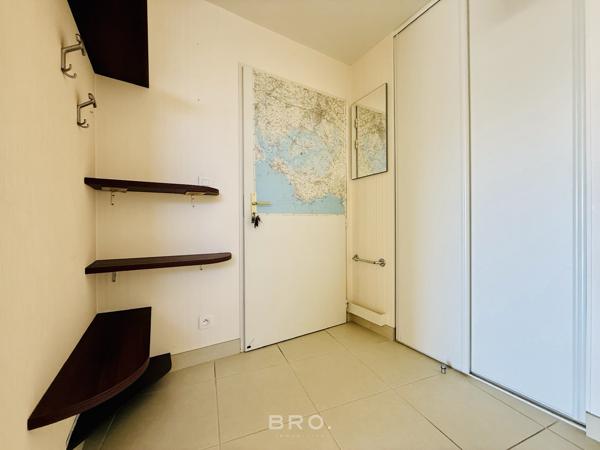 APPARTEMENT T3 84 M2 - BALCON - GARAGE- STATIONNEMENT VANNES CENTRE AVEC ASCENSEUR