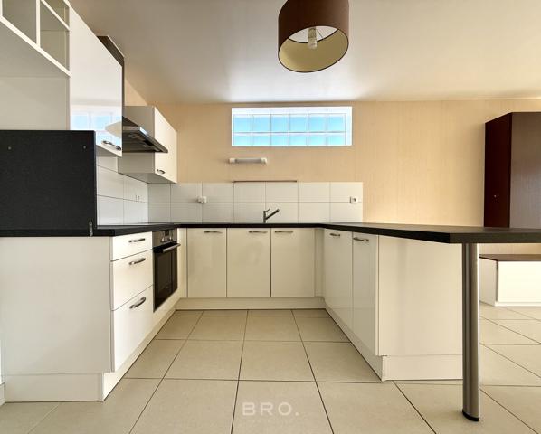 APPARTEMENT T3 84 M2 - BALCON - GARAGE- STATIONNEMENT VANNES CENTRE AVEC ASCENSEUR