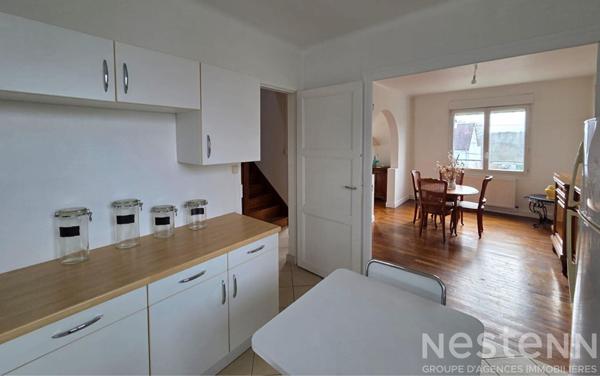 Maison avec jardin et véranda au Mans ? 2 à 3 chambres, garage et proche des commodités