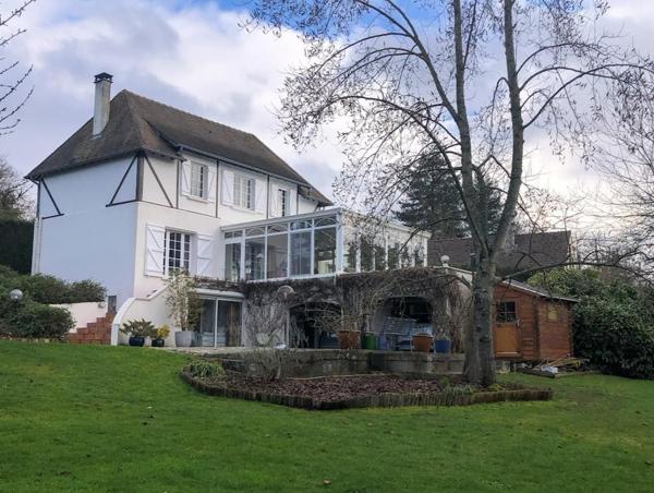 Maison de caractère à MAULE (78580)