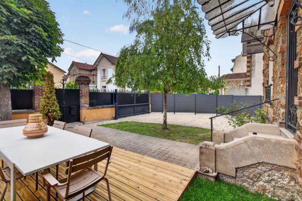 Maison à Carrières Sur Seine secteur Fermettes / 160 m2 carr 1 050 000 € **  - Référence  970