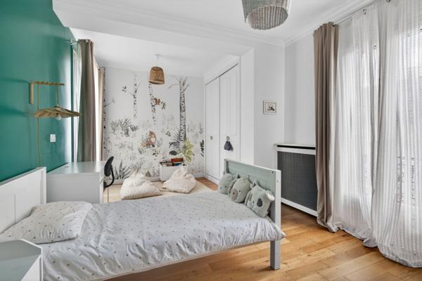 Maison à Carrières Sur Seine secteur Fermettes / 160 m2 carr 1 050 000 € **  - Référence  970
