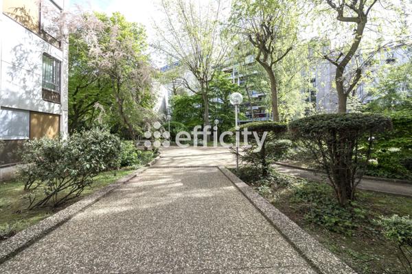 Appartement
         3 pièces
        - 77 m² Exclusivité 745 000 € *
