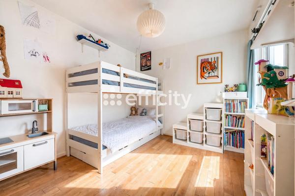 Appartement
         3 pièces
        - 77 m² Exclusivité 745 000 € *