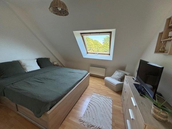 Dans un hameau, au calme, proche des grands axes