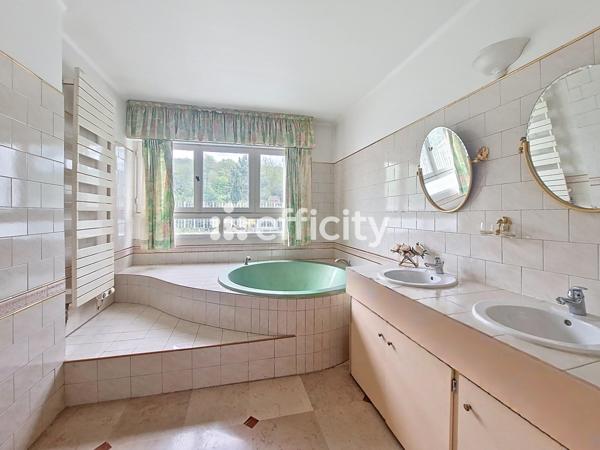 Maison 10 pièces - 220 m² Bien prestige