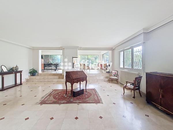 Maison 10 pièces - 220 m² Bien prestige