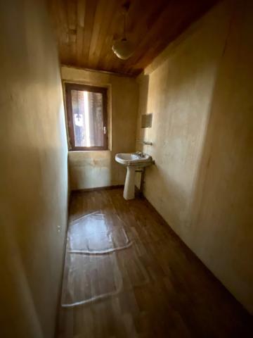 Maison à rénover de 4 pièces avec grand terrain et garage indépendant à SAINT SEVER (40)