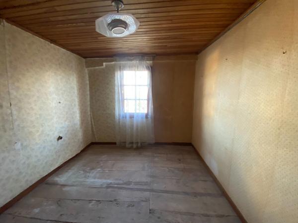 Maison à rénover de 4 pièces avec grand terrain et garage indépendant à SAINT SEVER (40)