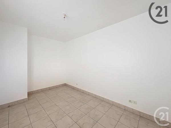 Appartement F2 à vendre  2 pièces - 43 m2 MONTEREAU FAULT YONNE - 77